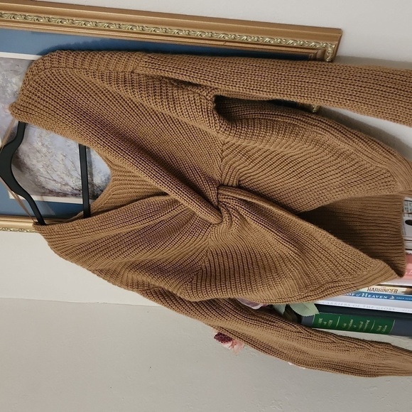 Chunky knit Back Wrap Scrunch Sweater High Low Size M Fashion Nova - Picture 5 of 9